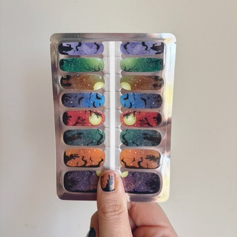Graveyard Glow // Nail Polish Strips