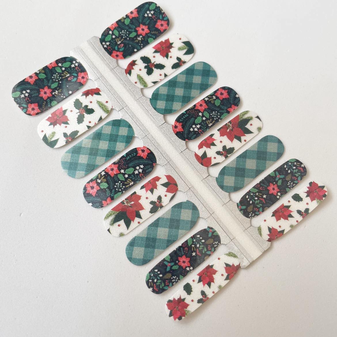 Poinsettia // Nail Polish Strips