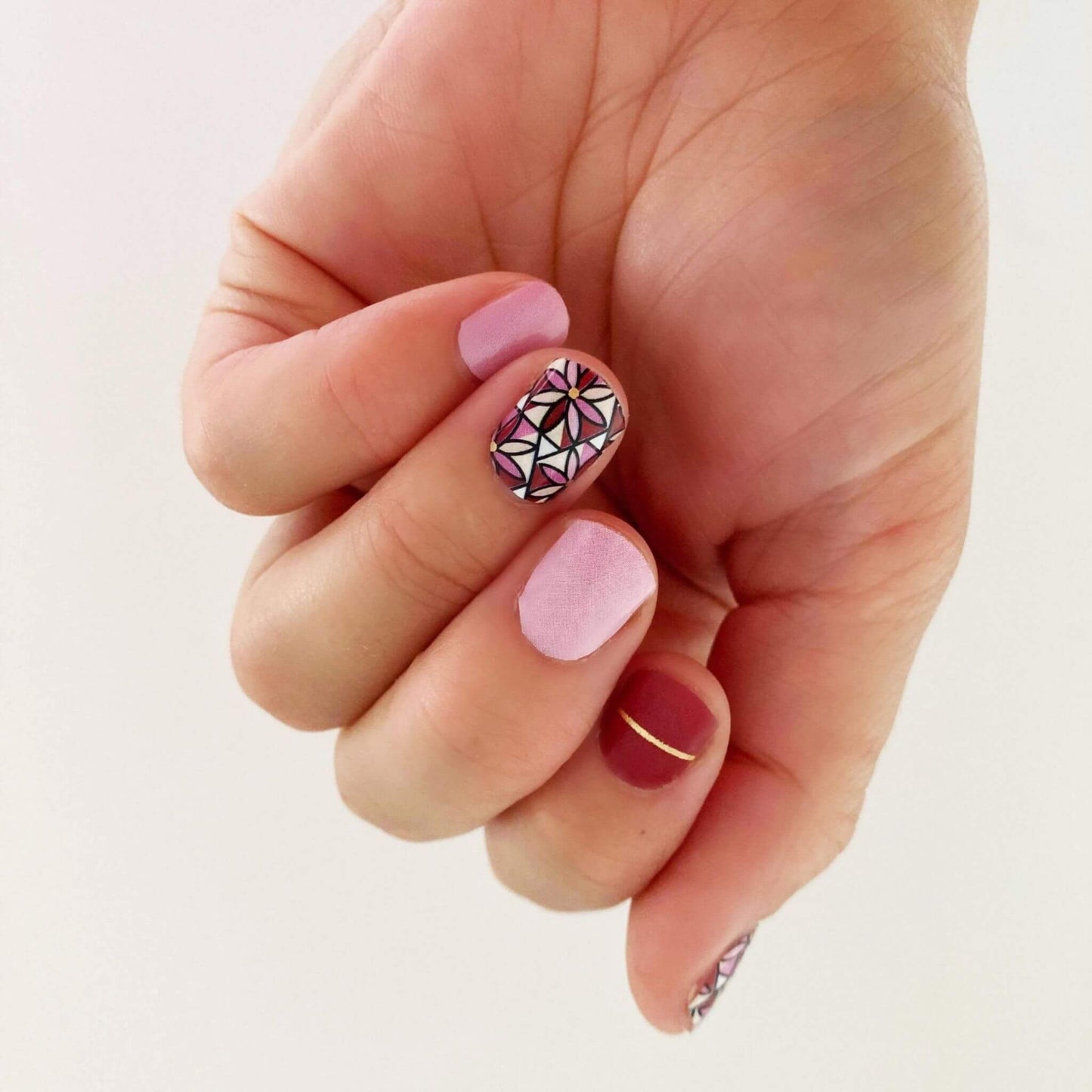 Stella // Nail Polish Strips