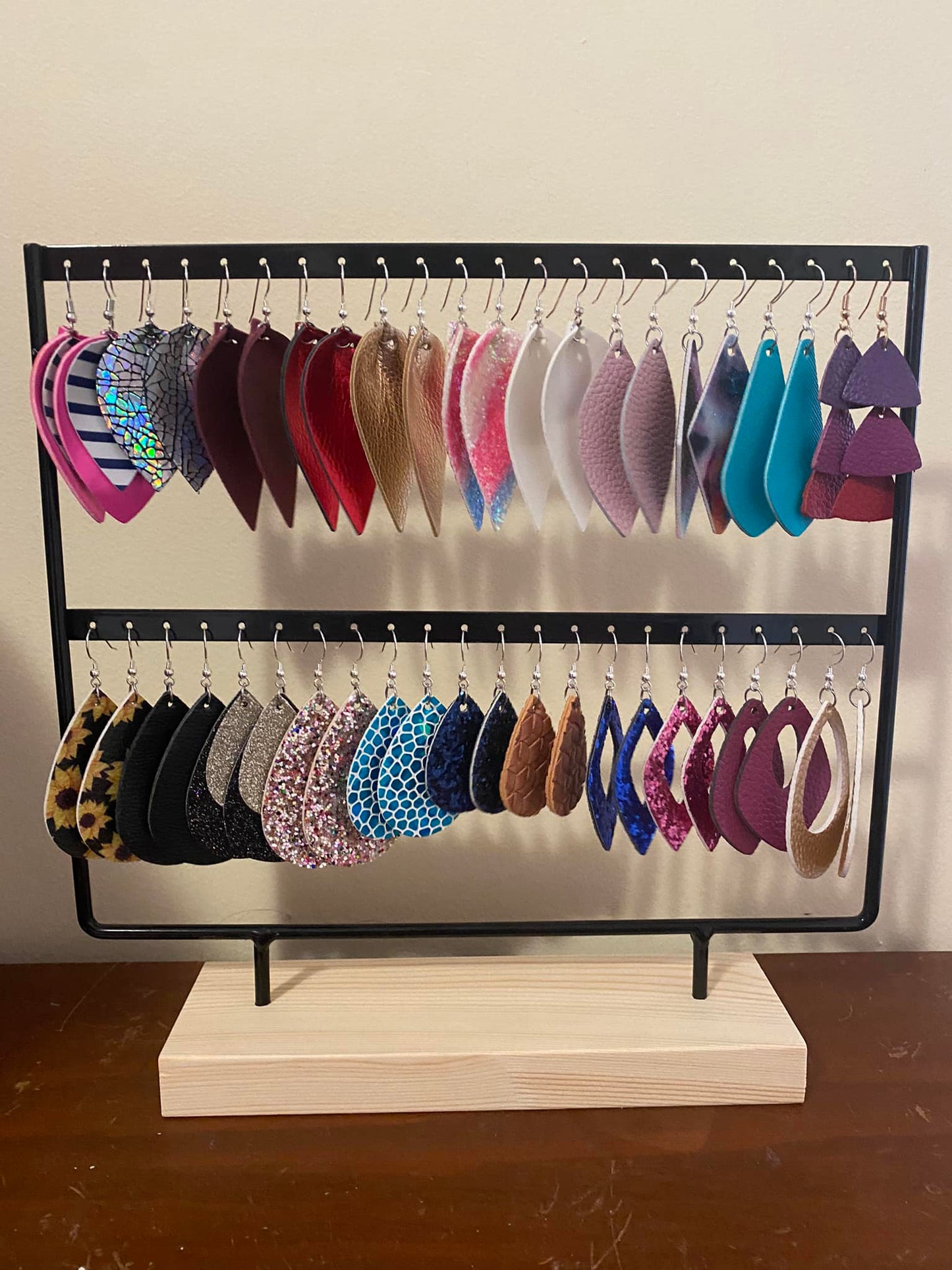 Earring Stand // Storage Solutions