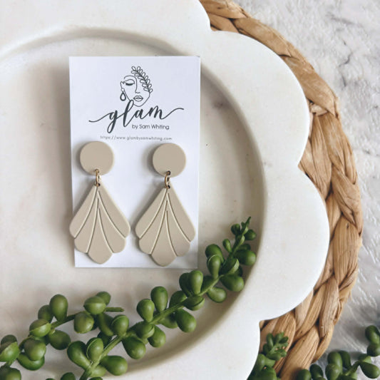 Oatmeal Petite Petal // Clay Stud Earrings