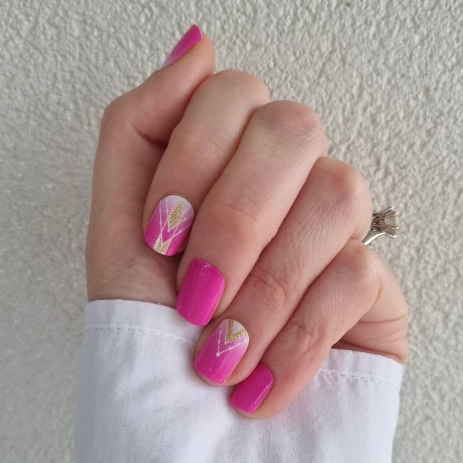 Pink Pursuit // Nail Polish Strips