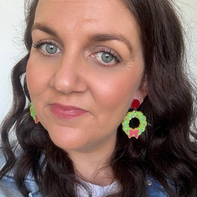 Christmas Wreath // Acrylic Stud Earrings
