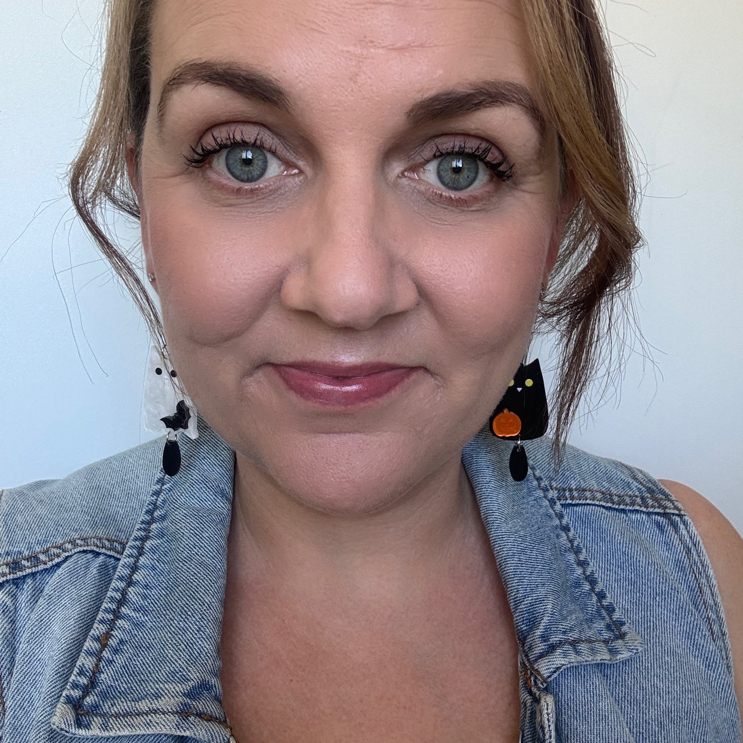 Black and White Cats // Acrylic Halloween Earrings