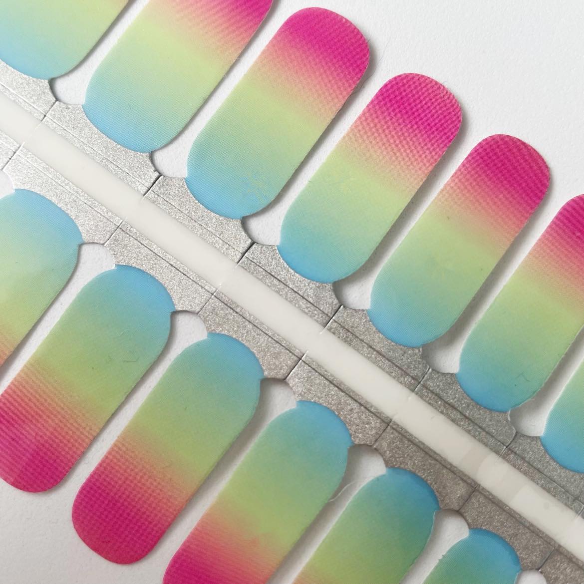 Glow Getter // Nail Polish Strips