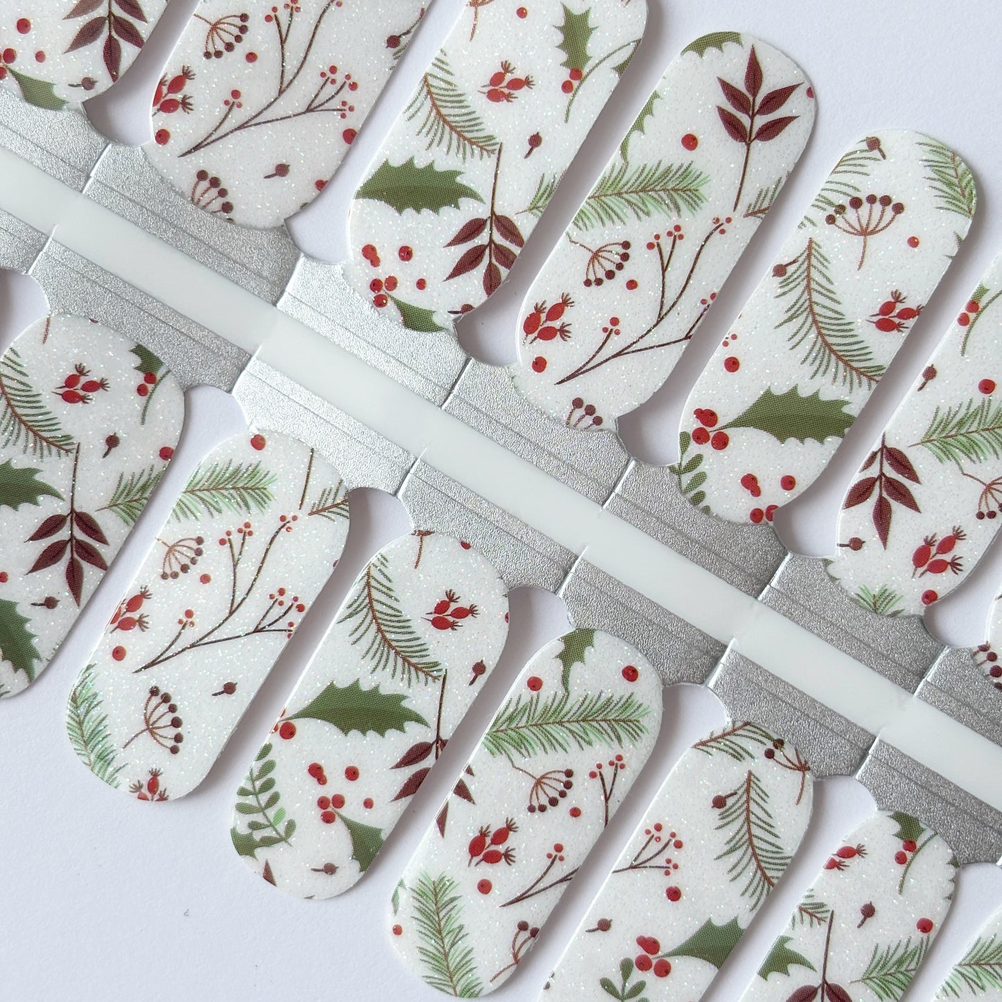 Holly christmas nail polish strips