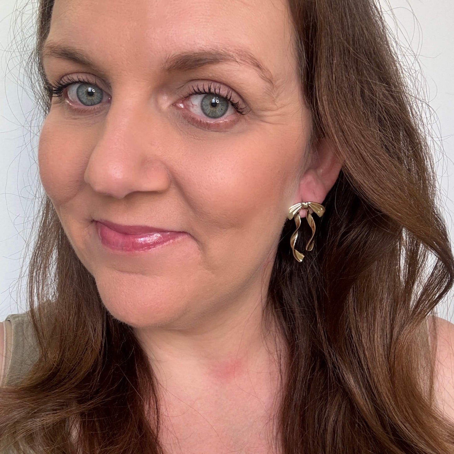 Gold Ribbon Studs // Dangle Earrings