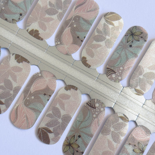 Seasalt Spray // Nail Polish Strips