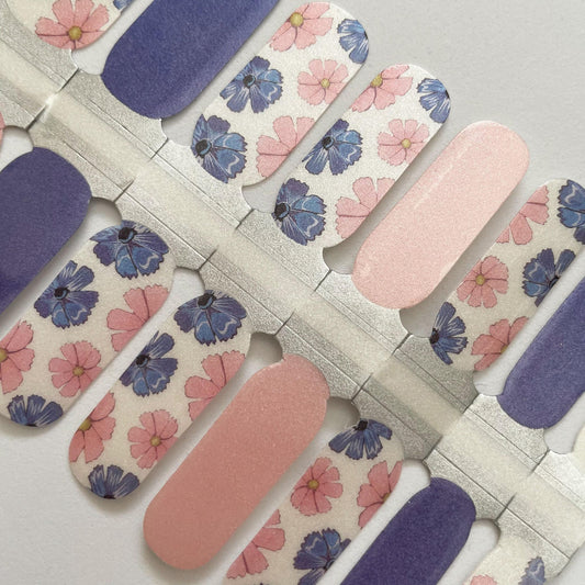 Powder Bloom // Nail Polish Strips