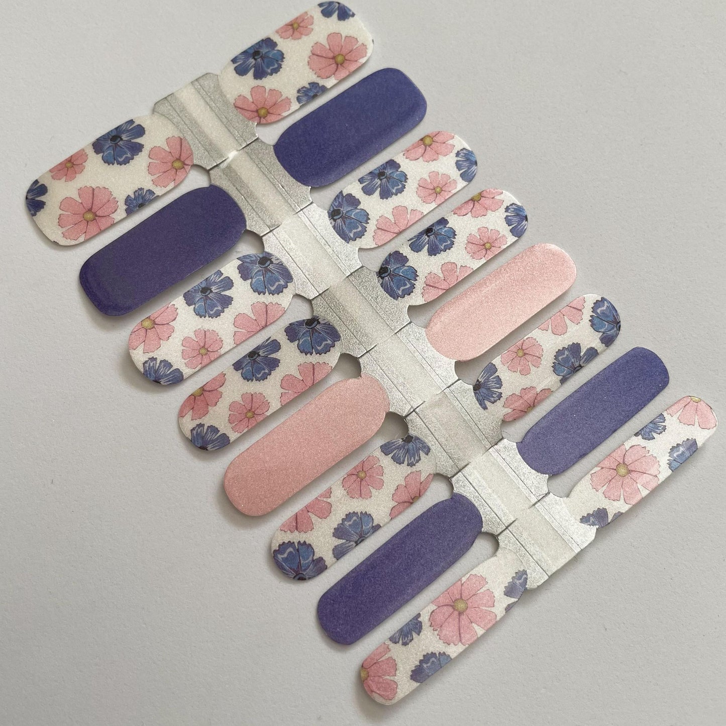 Powder Bloom // Nail Polish Strips