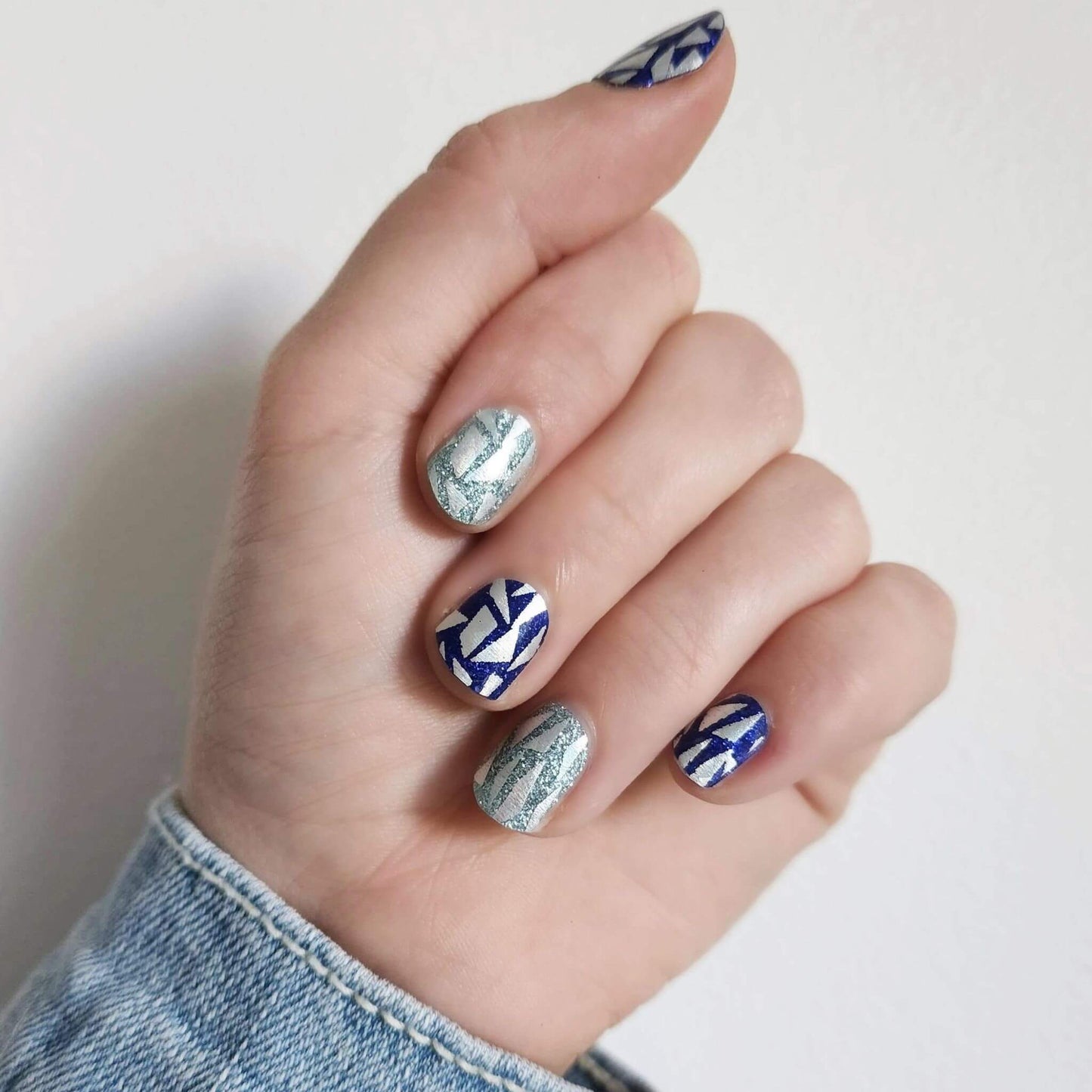 Shattered Ice // Nail Polish Strips