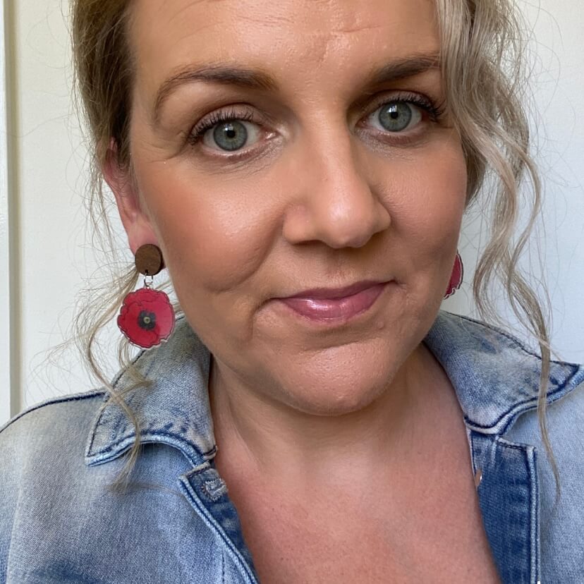 timber and acrylic poppy dangle earrings for anzac and remembrance day selfie