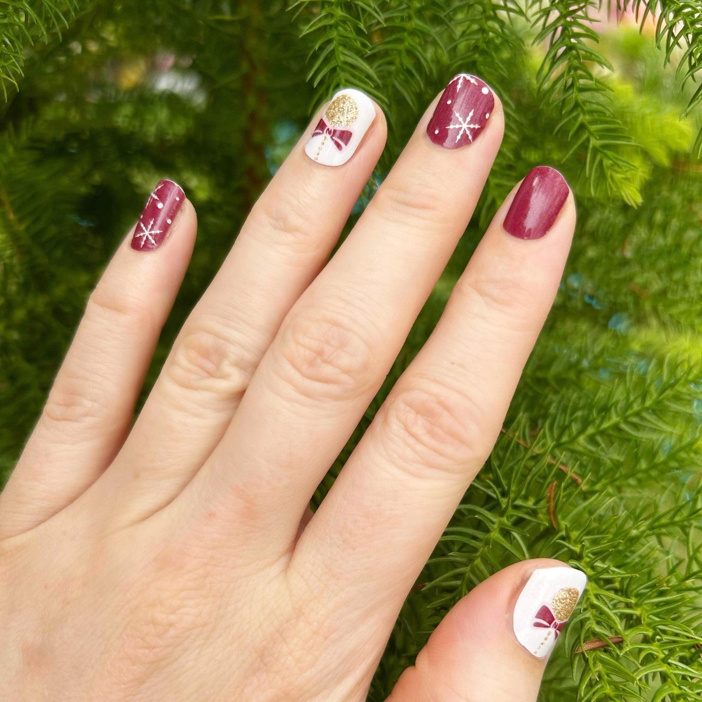 Seasons Greetings // Nail Polish Strips