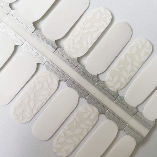 Snow Blossom // Nail Polish Strips