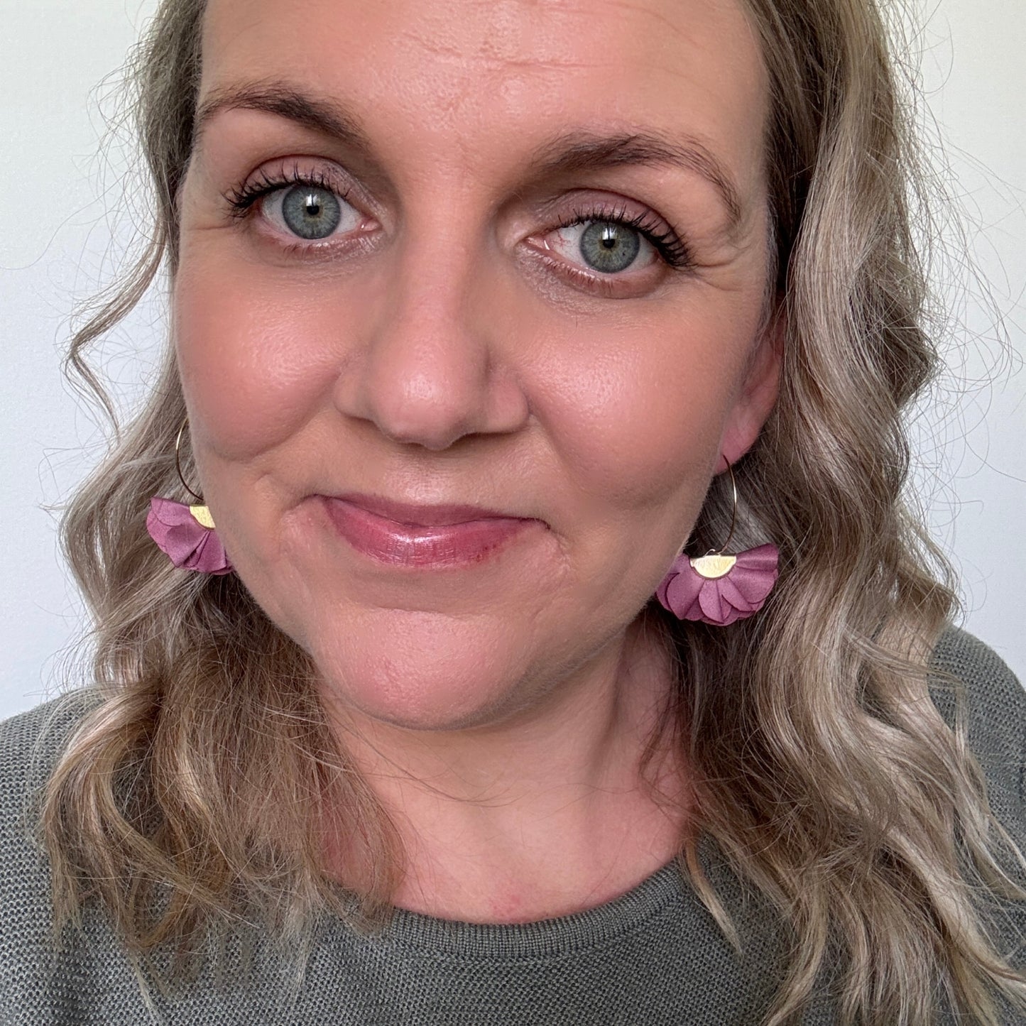 rose pink flutter hoop earrings selfie