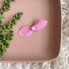 Load image into Gallery viewer, Leather Hair Bows
